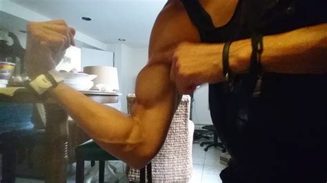 bicep flexing bicep muscles ripped youtube