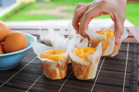 They have a very light, fluffy and airy structure as a result of beating the egg whites to incorporate air. Paper Wrapped Chinese Sponge Cake Recipe 纸包蛋糕食谱 | Huang ...