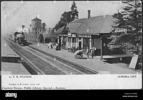 Aurora Ont Gtr Station Stock Photo Alamy