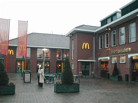 With this the roermond outlet covers all ages and tastes with international designer brands like feeragamo and prada as well as high street brands like nike, guess, puma. Designer Outlet Roermond in Roermond, The Netherlands ...