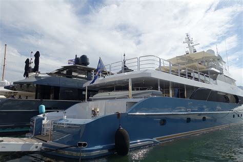 Yacht Flying Manta Saint Florent Harbour