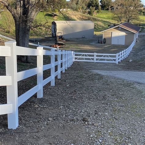 Durables 3 Rail Vinyl Ranch Rail Horse Fence With 8 Posts Gray