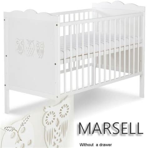 Menceritakan kisah cinta diam diam antara istri boss dan bawahan suaminya. Wooden Cot Baby Bed With Mattress - For Baby Boss