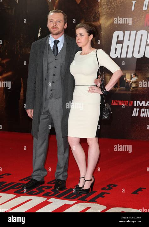Simon Pegg With His Wife Mission Impossible Ghost Protocol Premiere