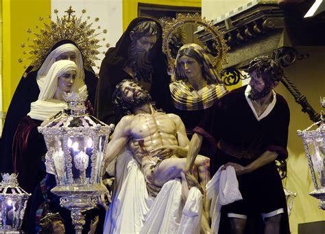 Misterio Del Traslado Al Sepulcro Hermandad De Santa Marta Semana