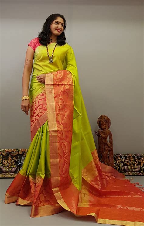Pin By Sreelakshmi On Green Light Silk Sarees Saree Fashion