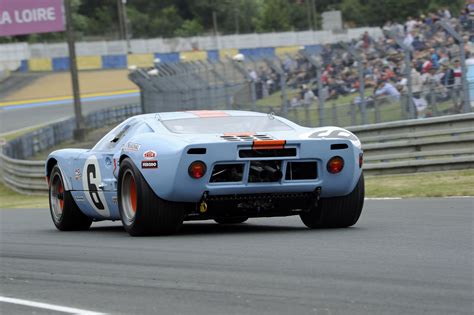 The winning 917k in the 1970 le mans. GELSCOE GT40 1075 LEADS 2019 LE MANS CARS TO THE START ...