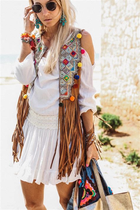 This wallpaper was upload at january 6, 2020 upload by admin ibiza kleider lang es ist sehr einfach, sich in verschiedene kleidungsdesigns zu verlieben. Boho Chic in Ibiza | Hippie kleidung damen, Hippie kostüm ...