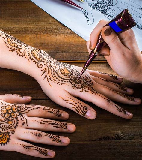 Top 10 Mehndi Artists In Delhi