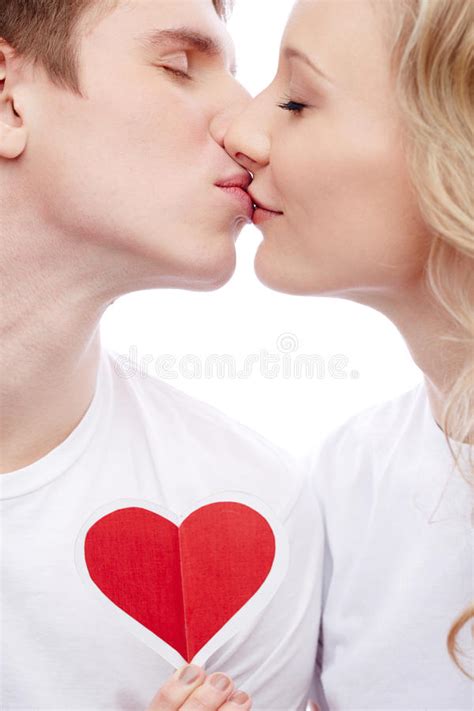 kissing foto de archivo imagen de hembra novia hermoso 45160246
