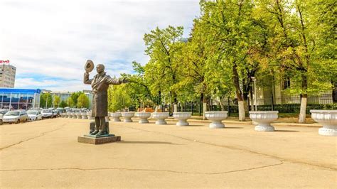 Reliable solid state drives (ssds), memory modules, usb flash drives, sd cards, microsd cards and cf cards for consumers, businesses, enterprises and system builders offered by kingston. Monument To The Famous Film Director Eldar Ryazanov ...