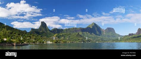 Moorea Cooks Bay Hi Res Stock Photography And Images Alamy