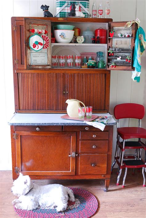 Located at the top of the big mt dome, it provides player housing, as well as a place to purchase items. My Hoosier | en.wikipedia.org/wiki/Hoosier_cabinet ...