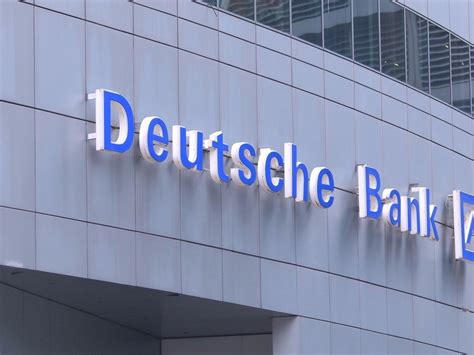 Banken sind nicht die am liebsten gesehenen unternehmen und sie mussten, gerade nach der finanzkrise, viel kritik einstecken. Software-Panne bei Deutscher Bank verärgert Kunden ...