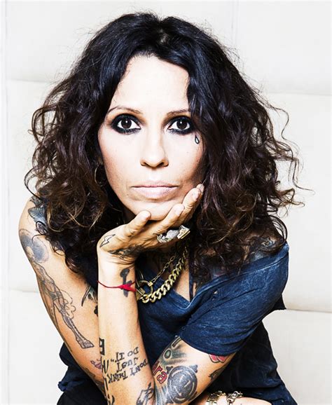 Linda Perry Esposa Fumar Origen Tatuajes Y Patrimonio 2024 Taddlr