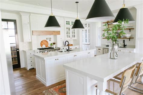 Our farmhouse kitchen islands are made exclusively from reclaimed old barn wood, and are environmentally friendly. 36 Modern Farmhouse Kitchens That Fuse Two Styles Perfectly