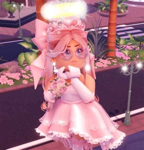 15 Girly Roblox Royale High Outfits | Aesthetic roblox royale high