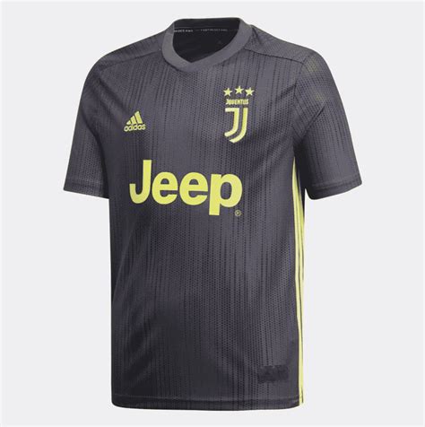 Here you can find and download the newest juventus kit in dream league soccer. La Juventus de Turin et adidas dévoilent les maillots 2018 ...