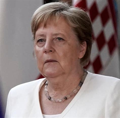 Angela Merkel Wird 65 Als Sie Der Stimmung Für Flüchtlinge Nachgab