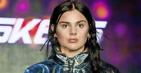 Laat je niet stoppen en geloof in. Famke Louise schrok van eigen billen | Entertainment | Telegraaf.nl