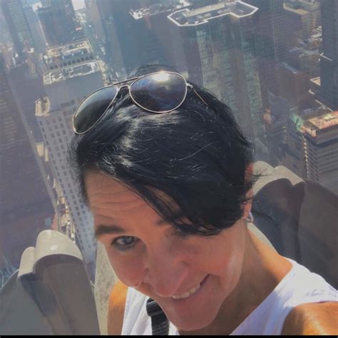 Montag bis freitag von 8:00 uhr bis 20:00 uhr und. Bettina Seckert - Vertrieb Deutschland - Business ...