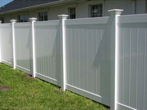 Classy Vinyl Privacy Fence Ideas That Will Make Your Home Stunning
