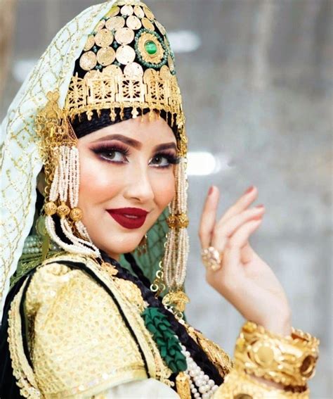 Bride Wearing The Traditional Nuptial Attire Of The Algerian City Of Annaba Called Dlala 🇩🇿