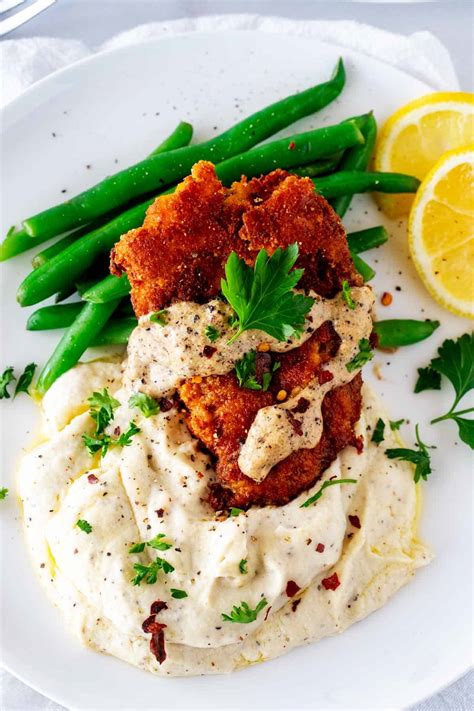 This recipe, like all fried foods, tastes best when made fresh. Keto Chicken Fried Steak with Gravy - Kicking Carbs