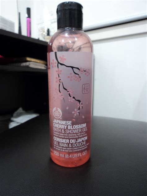 The japanese cherry blossom strawberry kiss scent comes in eau de toilet format. The Body Shop - Japanese Cherry Blossom Bath & Shower Gel ...