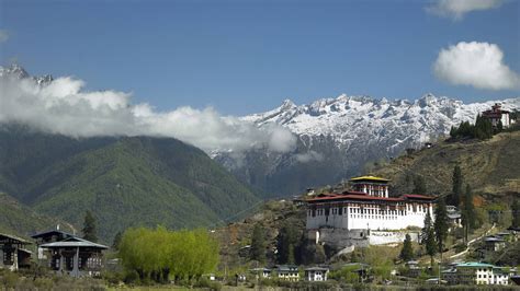 Bhutan reisen & urlaub vom bhutan spezialist & direktanbieter, das kleine unabhängige königreich am südrand des himalaya zwischen indien und tibet, wird oft als eines der letzten paradiese auf. Bhutan Urlaub: Die klassische Route | a&e erlebnisreisen