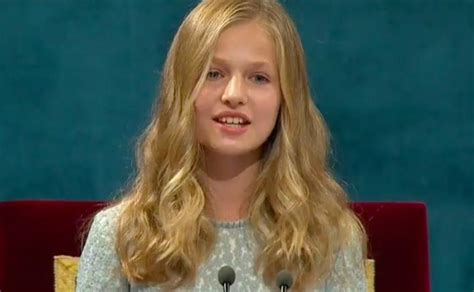 La princesa leonor empieza bachillerato en un exclusivo colegio de gales. Premios Princesa de Asturias: primer y emotivo discurso Leonor