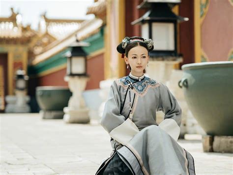 Ceramics, including porcelain and pottery. 陶傑：「禁古令」之三錯 - *CUP