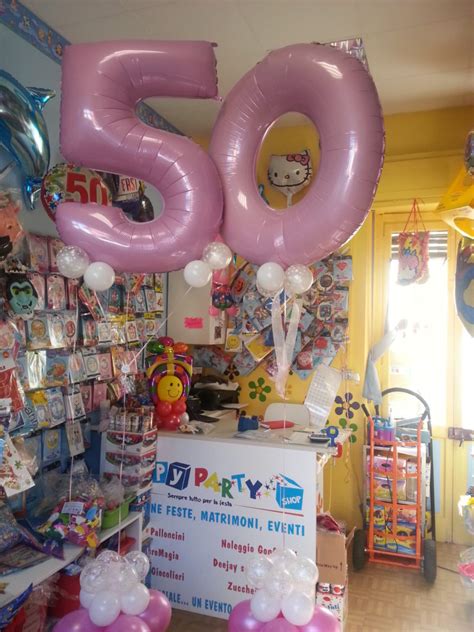 La sua realizzazione, inoltre, può costituire un piacevole una composizione di fiori freschi ha il fascino delle cose autentiche e fresche, e rispecchia un sincero amore per i piccoli dettagli. Articoli Feste Compleanno - Palloncini 50 Anni Happy Party ...