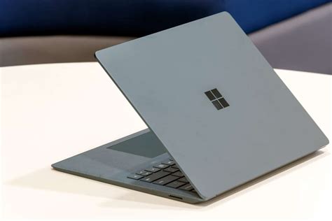 Перевод слова surface, американское и британское произношение, транскрипция, словосочетания, однокоренные слова, примеры использования. افضل بدائل جهاز Surface Laptop يمكنك شرائهم الآن - عرفني ...