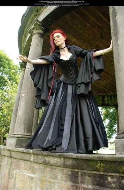Girls Of The Goth Subculture 274 Photos Klykercom In 2021 Victorian Goth Gothic Dress