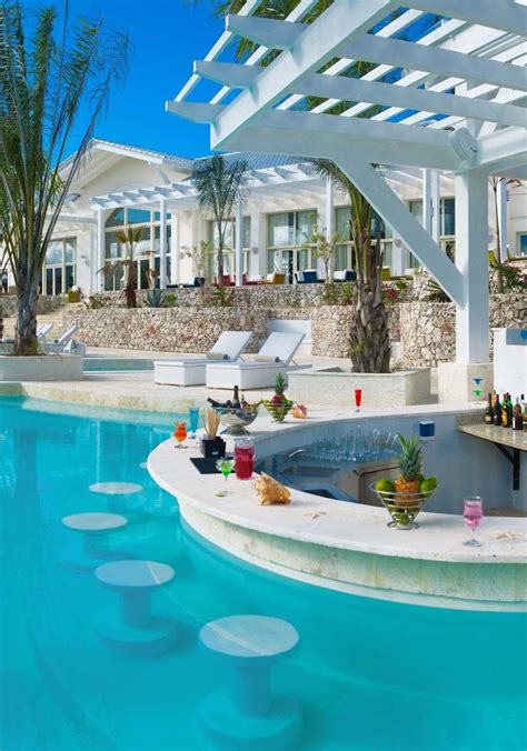 Mega Impressive Swim Up Pool Bars Built For Entertaining Dream