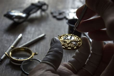 SELL YOUR WATCH • Vintage Watches For Sale - Certified Authentic