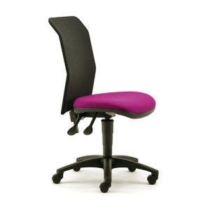 Plus, it offers full adjustability. Mesh vs Upholstered Fabric or Padded Office Chair (With ...