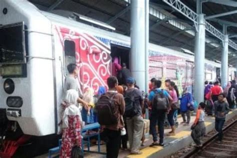 0 ratings0% found this document useful (0 votes). Jadwal Pemberangkatan Kereta Api Stasiun Lempuyangan ...