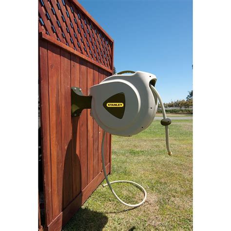 Stanley Automatic Recoiling Hose Reel That Swivel And Wall