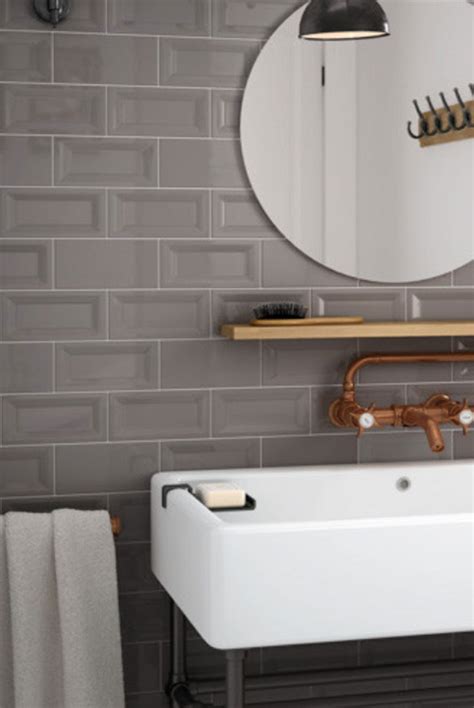 It does not deteriorate with constant contact with water, it boasts high strength and aesthetics of appearance, as well as enviable durability. 10 Top Trends in Bathroom Tile Design for 2020 | Home ...