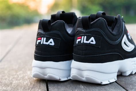 When fila brand, back in 1911, was founded by the two fila brothers, their first goal was to create a shoe that would remain over time and could become the symbol of the brand. Fila Disruptor 2 Sneakers Review