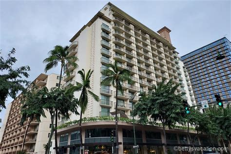Review Hilton Garden Inn Waikiki Hawaii Bettys Vacation