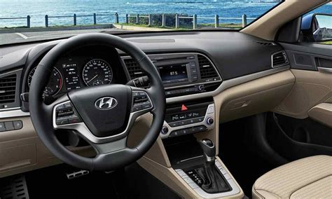 Check spelling or type a new query. Hyundai Elantra 2016, el sedán compacto, ahora con motor ...