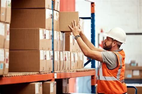 Hiring For Volume How To Attract Candidates To Your Warehouse Jobs
