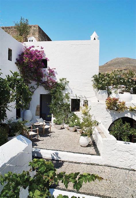 We did not find results for: Fashion Designer's Rustic Greek Getaway | COCOCOZY