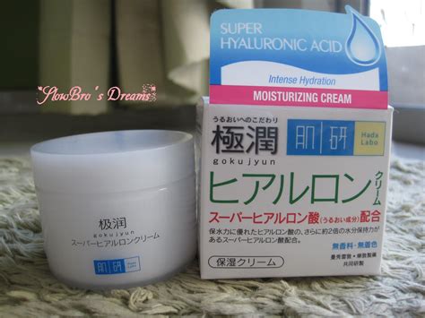 Anyone who wants a light textured moisturiser that makes skin feel moisturised and comfortable, anyone who wants a good and simple moisturiser on a budget. Review: Hada Labo Super Hyaluronic Acid Moisturizing Cream