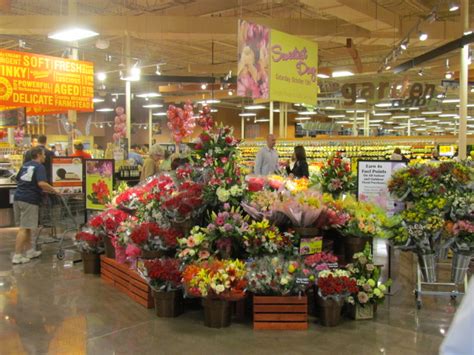 Now, stick those stems in the hot water for 30 to 45 seconds. Art Now and Then: Painting Flowers
