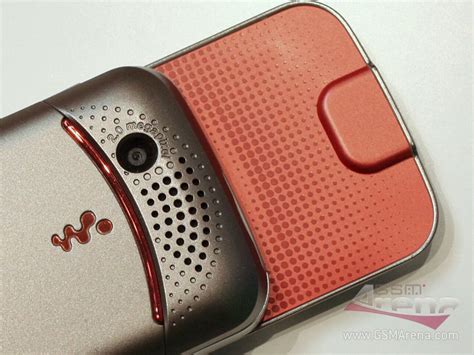 Sony Ericsson W395 Pictures Official Photos