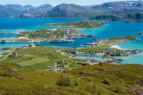 I norge var det tromsø kommune som fikk det første tilfellet i fanget. Åpning av Nye Sommarøy havn - Tromsø kommune
